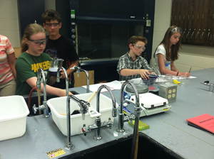 College for Kids in lab