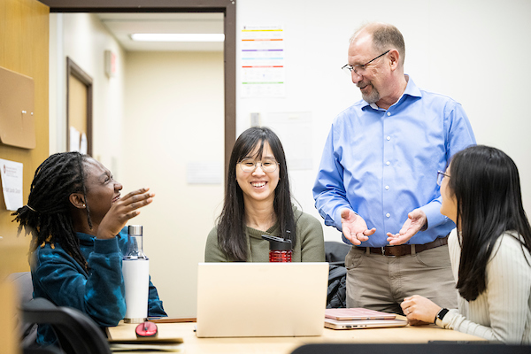 David Shaffer, professor in the Department of Educational Psychology at the University of Wisconsin-Madison, teaches during an Educational Psychology 551 course in the Educational Sciences Building on March 3, 2023. Shaffer is a recipient of a 2023 Distinguished Teaching Award. (Photo by Bryce Richter / UW–Madison)