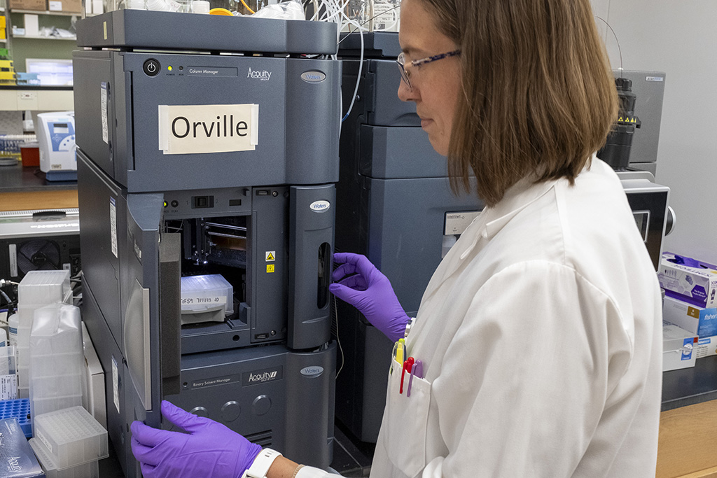 Heather Barkholtz in her lab