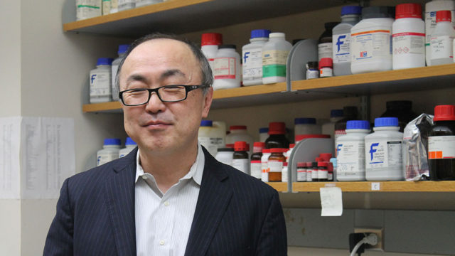 portrait of Glen Kwon in his lab