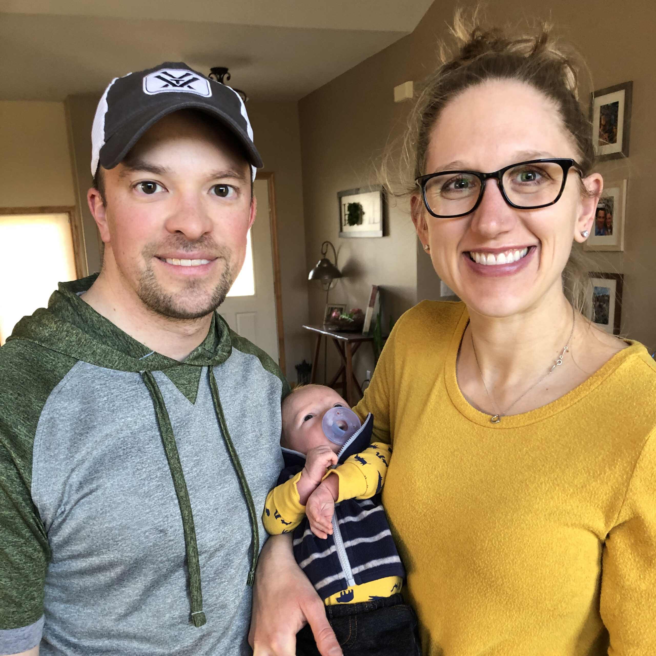 Jason Bergsbaken with his son Jeffrey and wife Jessica