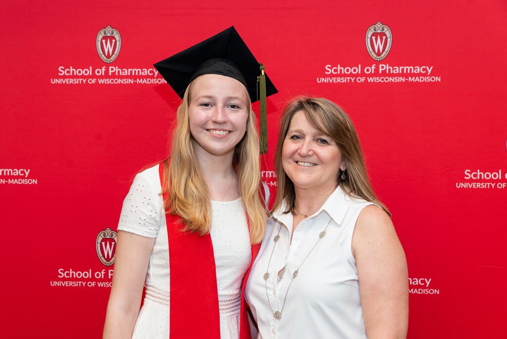 Graduated student with their mother