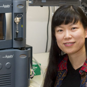 Headshot of Dr. Lingjun Li, Pharmaceutical Sciences Division