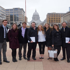 Group of pharmacy students in front of the Capitol.