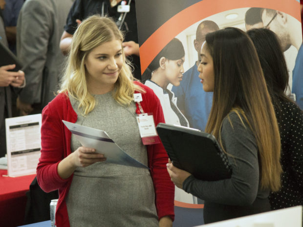 The UW–Madison School of Pharmacy Networking Roundtable event is an opportunity for pharmacy students to meet pharmacists who work in variety of career paths.
