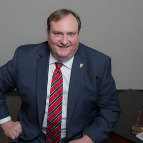 portrait of Steven Swanson