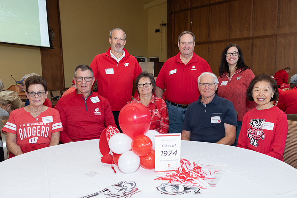 Back row: Professor Dave Mott and School of Pharmacy Dean Steve Swanson Front row: Jeanne Ammerman, Randy Ammerman (BS '74), Maureen Grichar (BS '72), Michael Grichar (BS '74), Pauline Chan (BS '74)